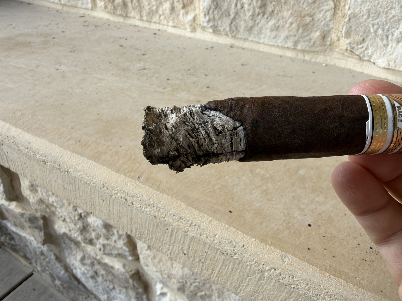 End of first third on the Añejo Shark, wavy burn line with ash showing where the fill was looser at the start